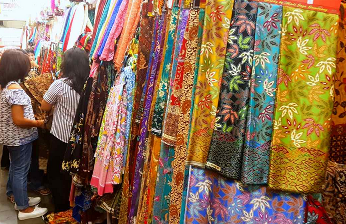Batik-Malioboro-Street-Market source: idetrips.com