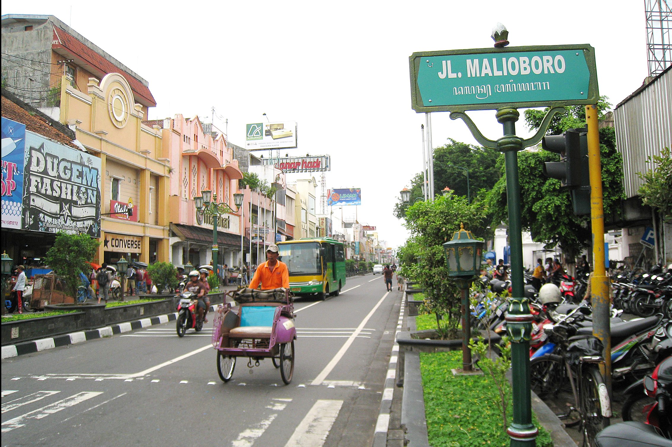 Oleh Gunawan Kartapranata - Karya sendiri, CC BY-SA 3.0, https://commons.wikimedia.org/w/index.php?curid=10760169