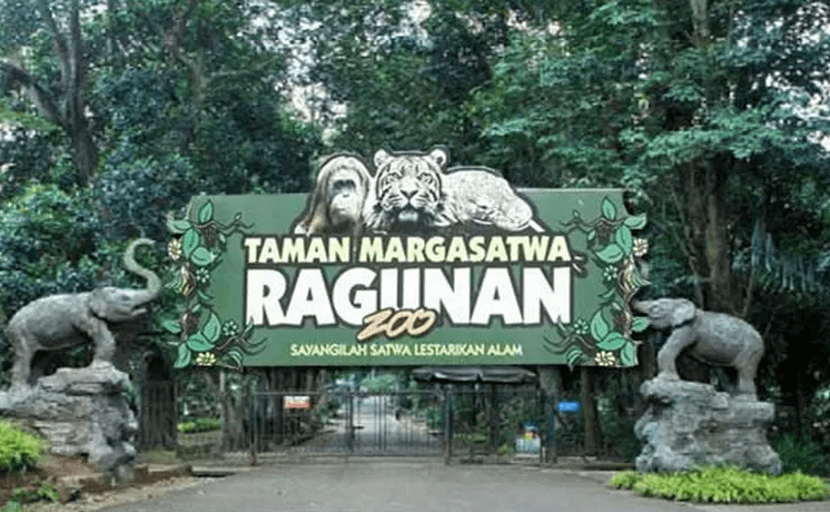 Ragunan-zoo-Jakarta source: ayojakarta.com