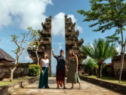 How to Travel Indonesia Without Speaking the Language