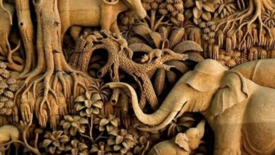 bali-wood-carving source: https://bali.com/places/widya-kusuma-wood-carvings-museum/