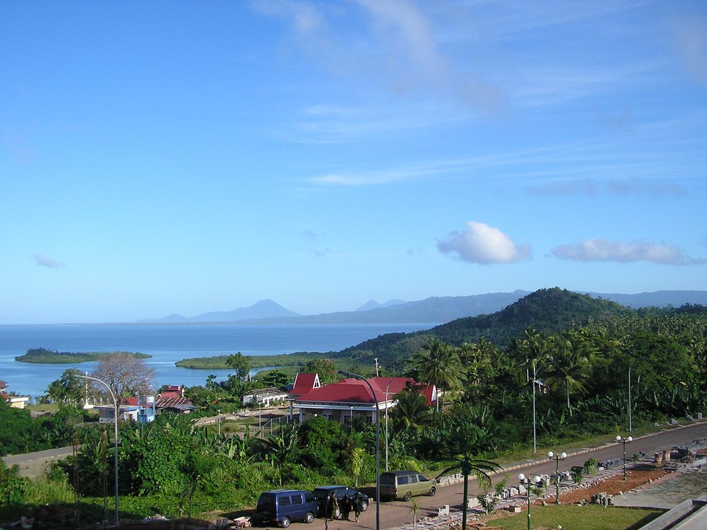 halmahera-Sofifi source: Аўтар: A. Rabin - Flickr, CC BY 2.0, https://commons.wikimedia.org/w/index.php?curid=10657173