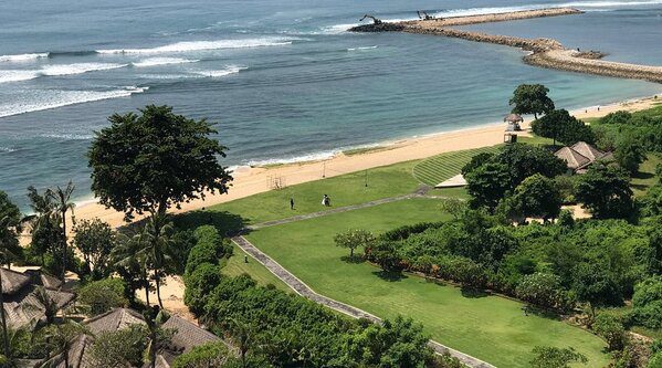 hilton-on-nusa-dua-beach-bali source: tripadvisor.co.id