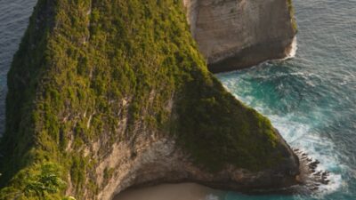 nusa penida. source : unsplash.com