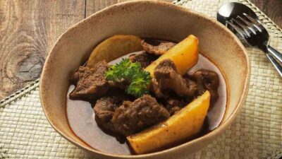 Experience the Culinary Delights of Indonesia: The Sour Sweet Beef Dish You Must Try